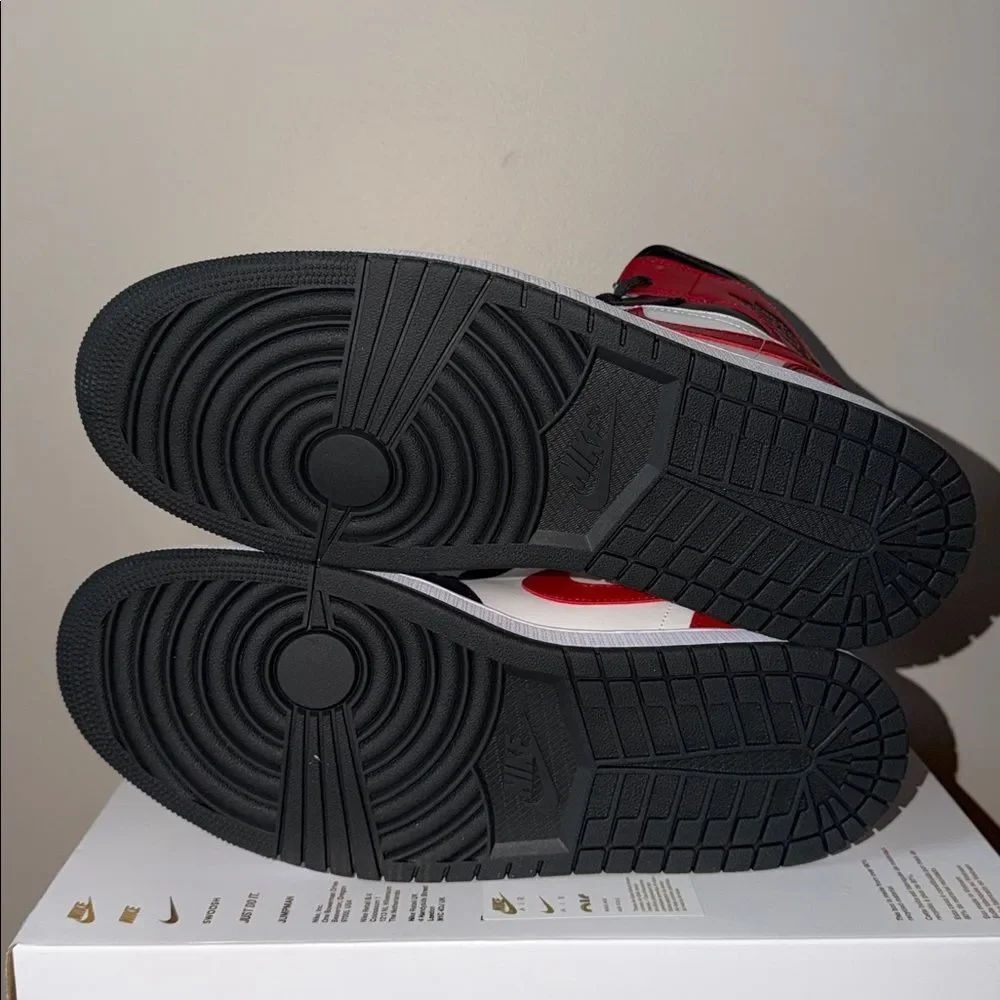 Nike Air Jordan 1 Mid Gym Red White Sail BQ6472-160 Women’s Size 12
